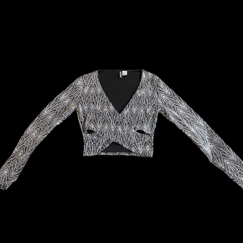 Size Medium Long Sleeve Shirt